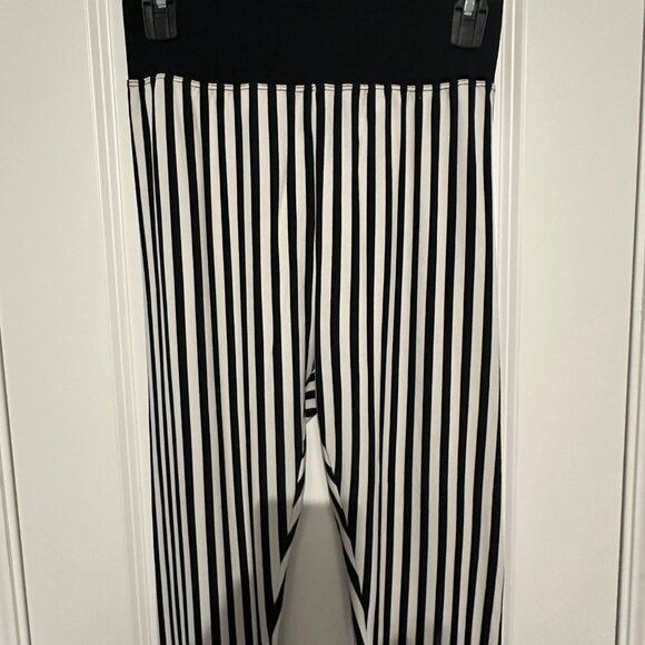 Black & White Striped 4everyoung Womens Leggings L Polyester/Spandex - Picture 9 of 9